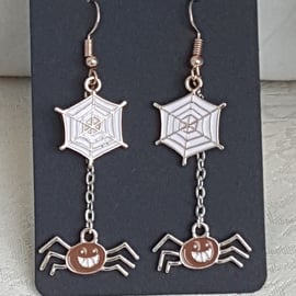 Quirky Halloween Spider Earrings - White Brown tones