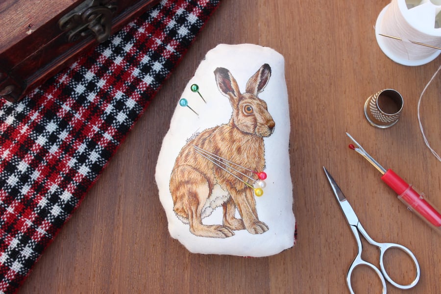 Hare Welsh Tweed Magnetic Pin Cushion - Animal Plush Needle Minder