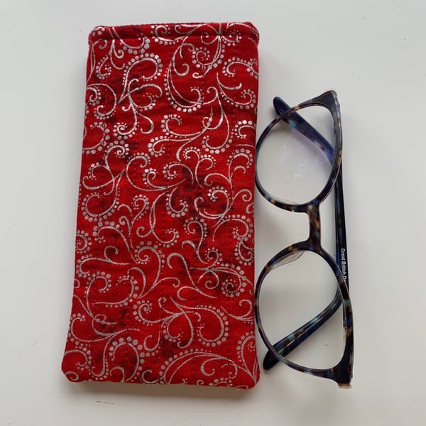Red And Silver Print Quilted Fabric Glasses Case
