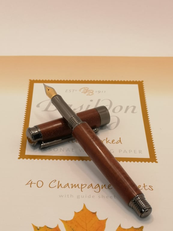 Handmade Mahogany Fountain Pen