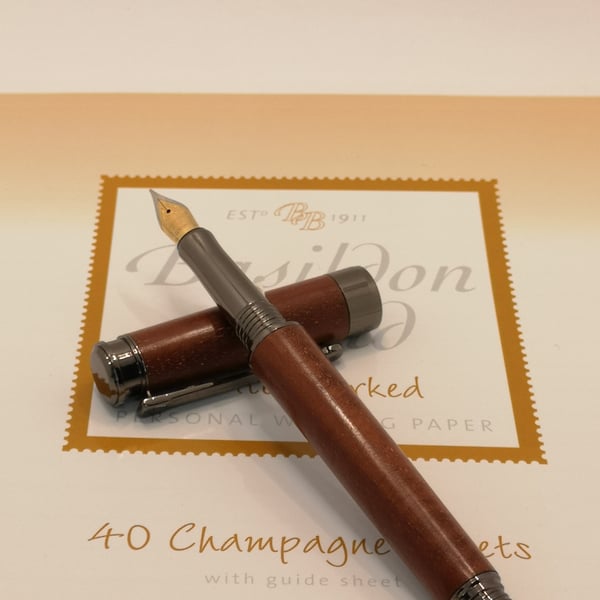 Handmade Mahogany Fountain Pen