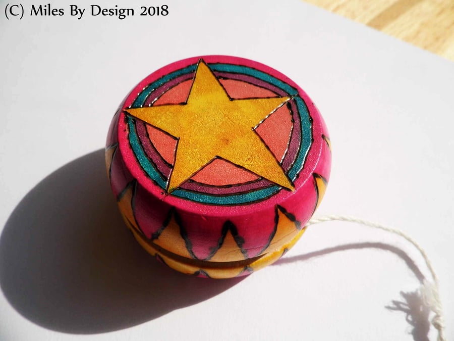 Pyrography Patterned Wooden Yo-Yo 