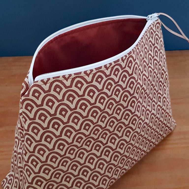 Brown Geometric Multi Purpose Zipper Bag - Large Storage Pouch