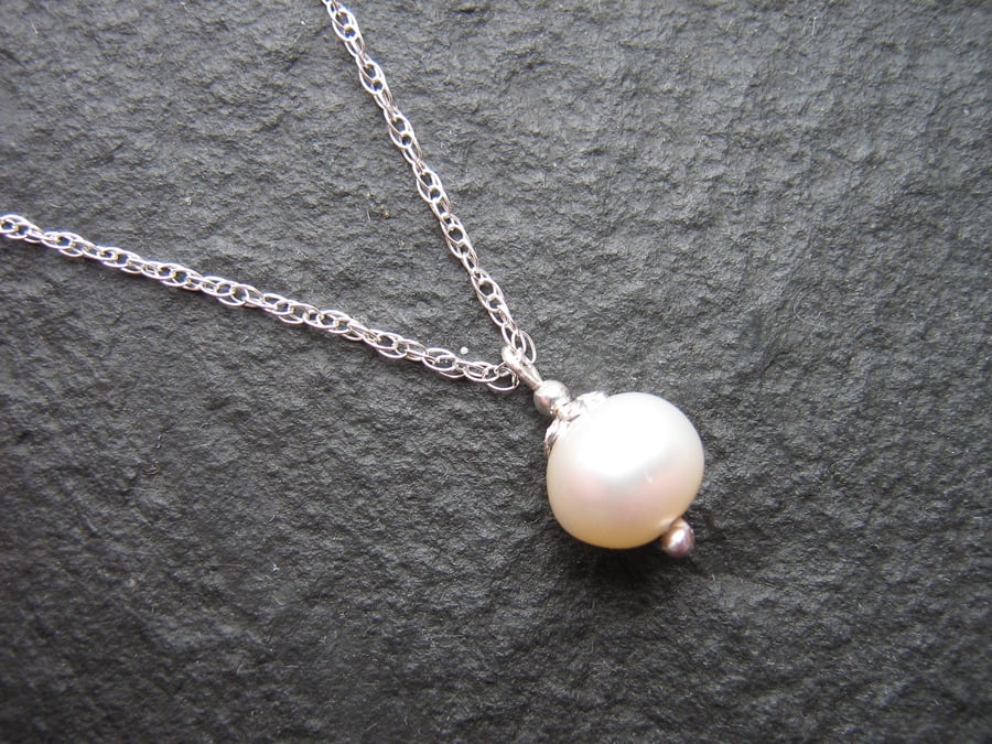 Bridal Wedding Jewellery - Pearl Pendant Necklace