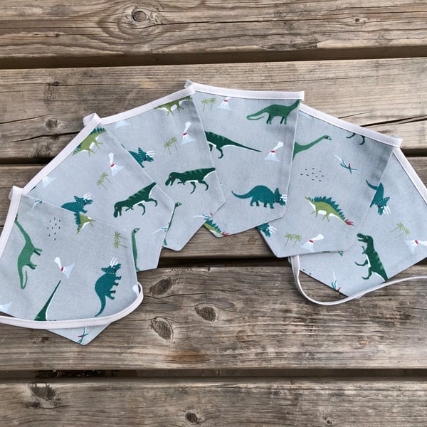Dinosaur, 6 flag, reversible fabric bunting