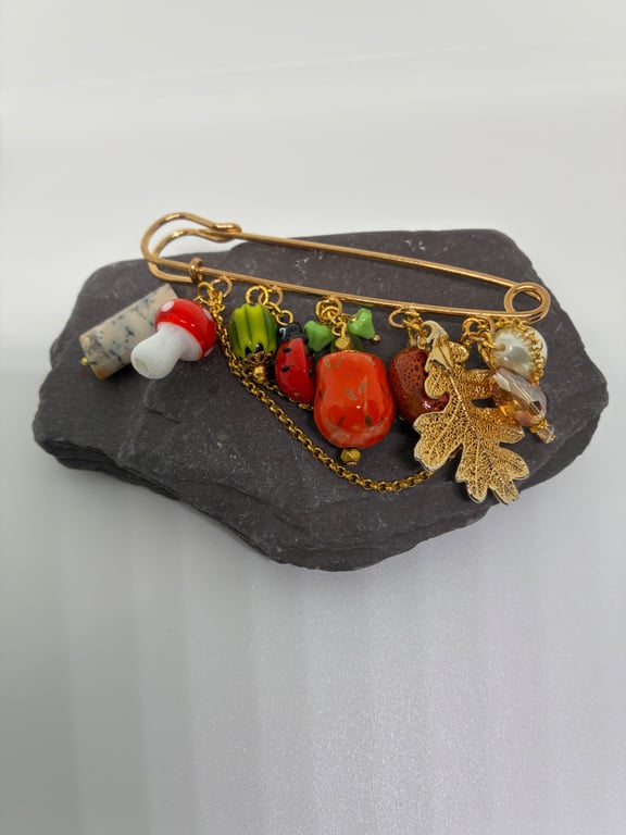 Autumn kilt pin brooch