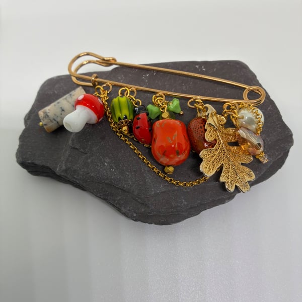 Autumn kilt pin brooch