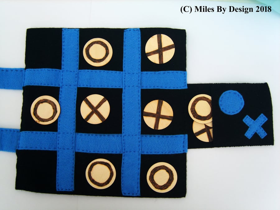 Travel Game Noughts & Crosses - Tic-Tac-Toe