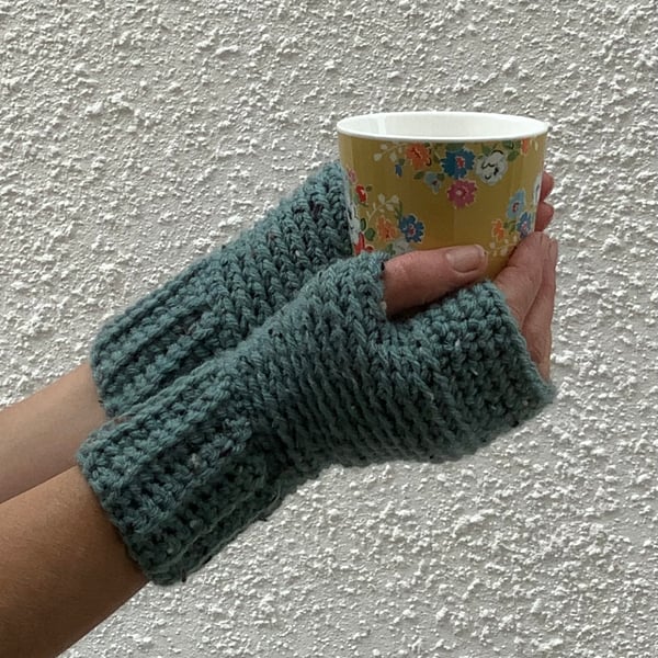FINGERLESS MITTS , gloves ' Valley Tweed' . Soft  Merino wool blend. Blue.-green