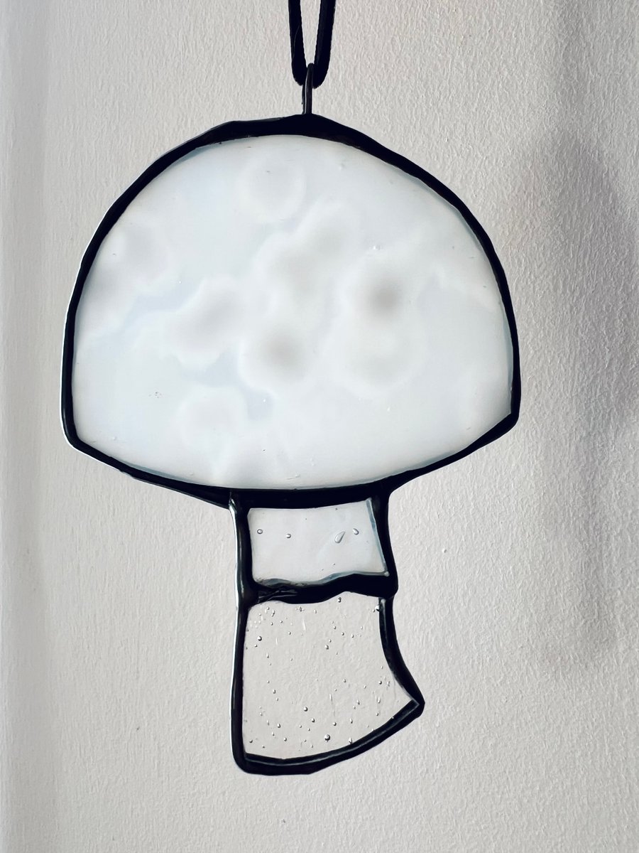 White and clear mottled stained glass mushroom toadstool small suncatcher 