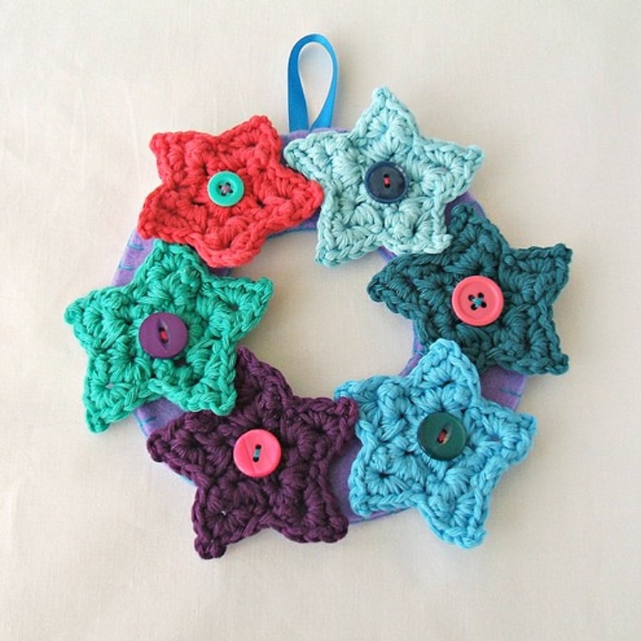 Crochet Star Christmas Wreath - Pink, Turquoise, Green