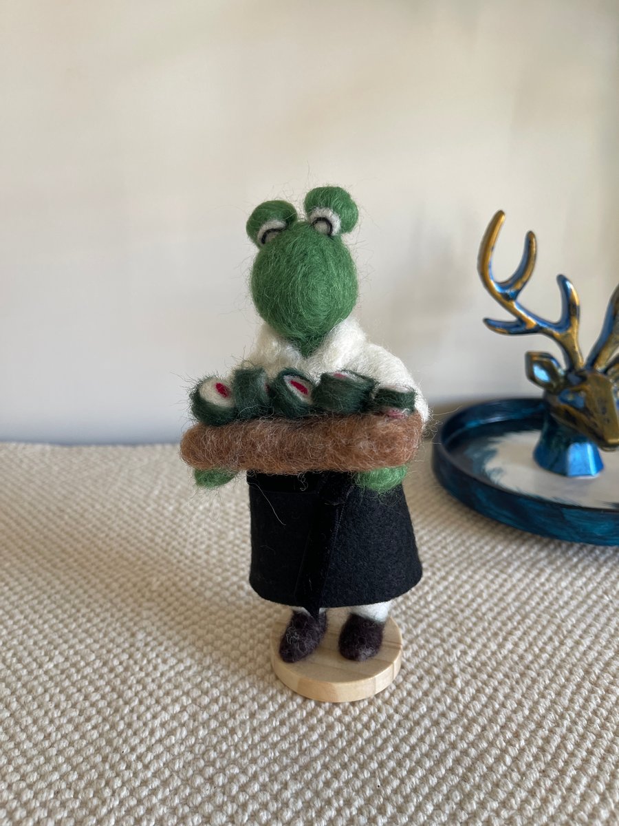 Meet Chef Kawa - frog sushi chef