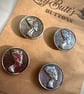 4 Vintage Nefertiti Buttons - 28mm - Image 3