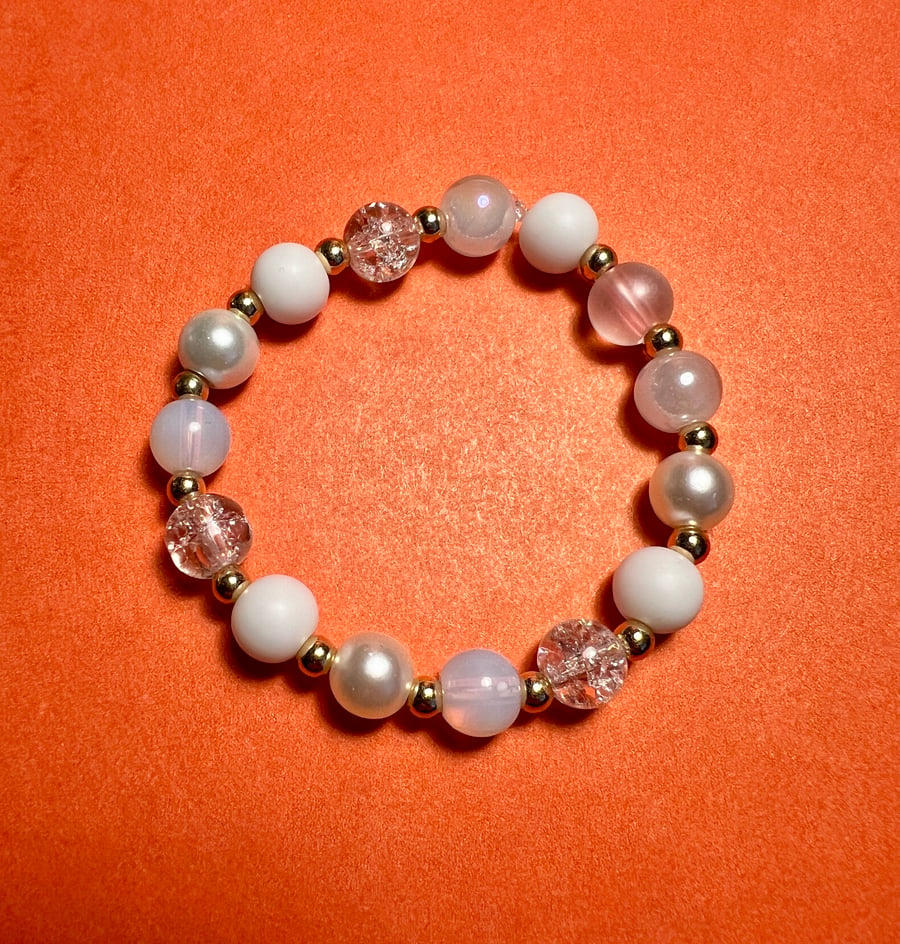 White and Clear Beaded Bracelet 