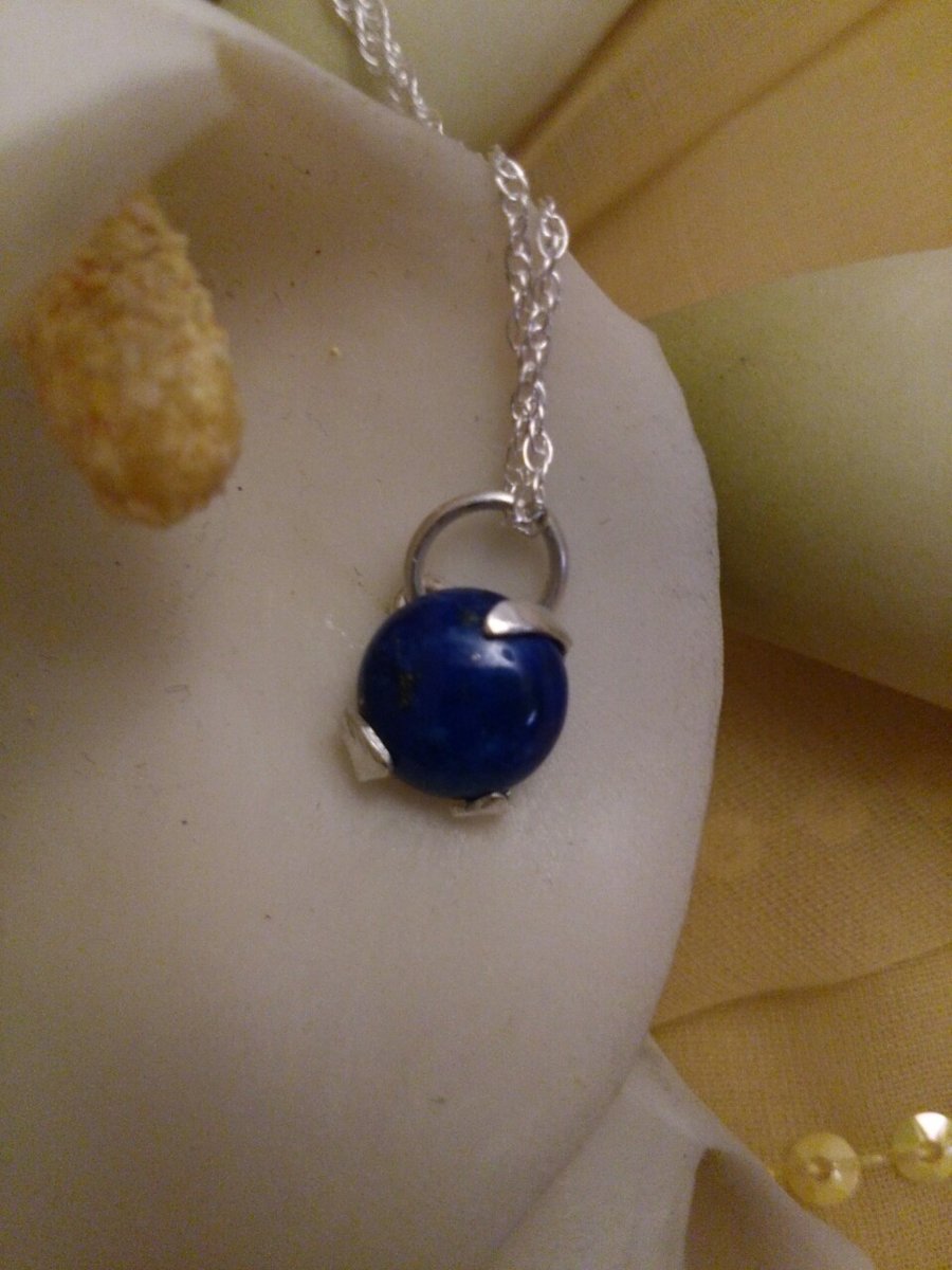 Lapis lazuli and sterling silver 3 claw necklace