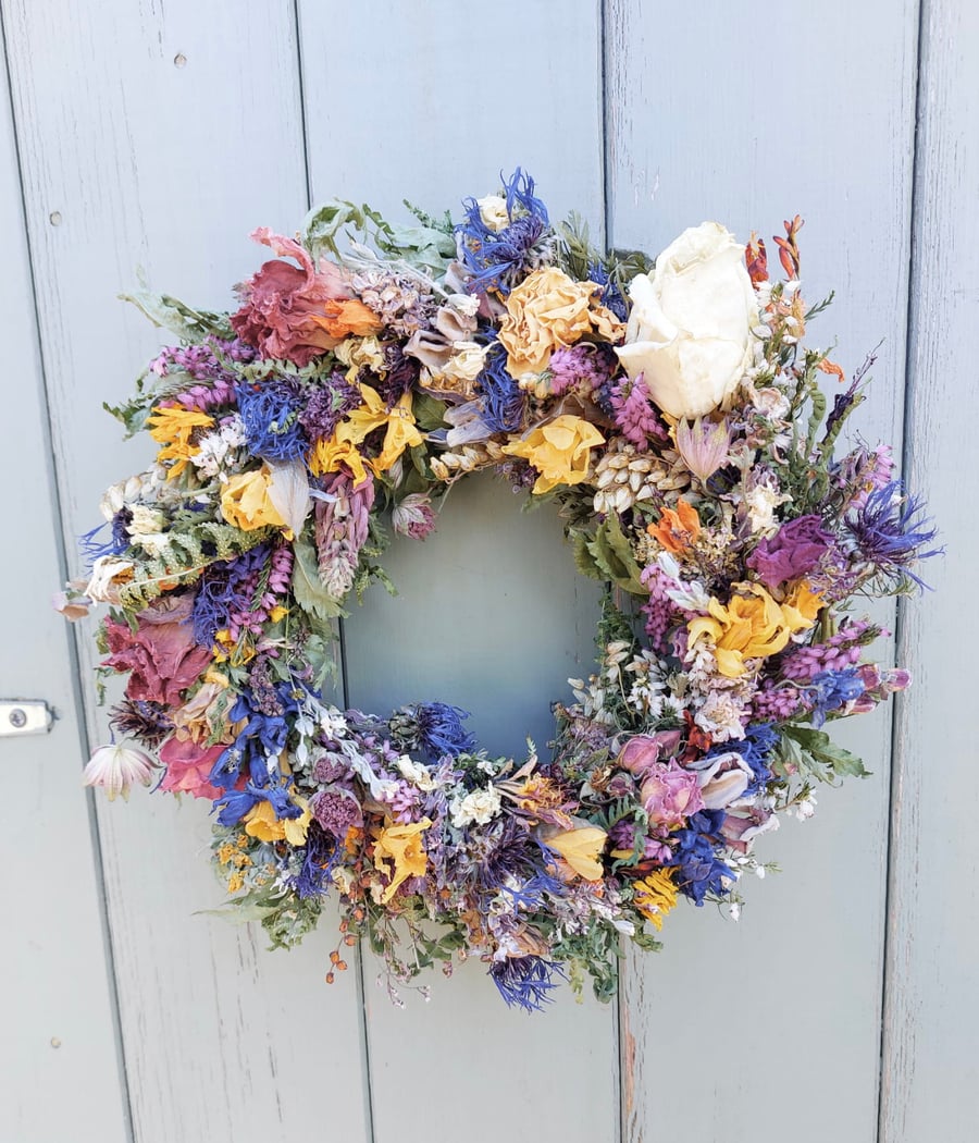 Dried Flower Wreath. 27cm Diameter. Handmade. Ready to Post