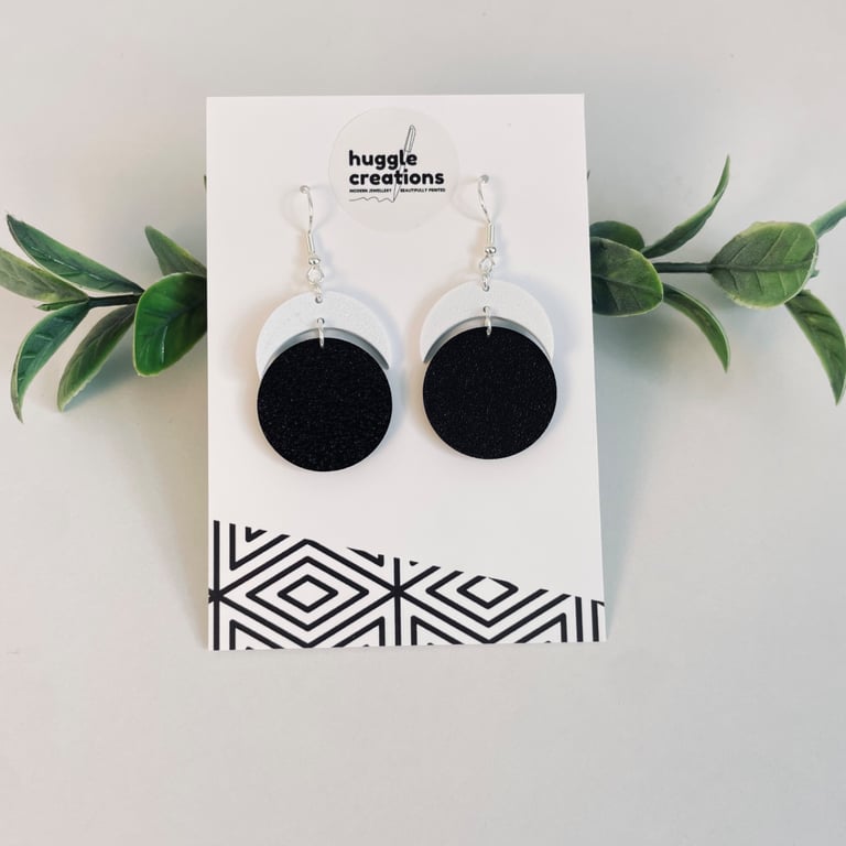 Black and White Geometric Circle Drop Earrings – Lightweight Modern Dangles