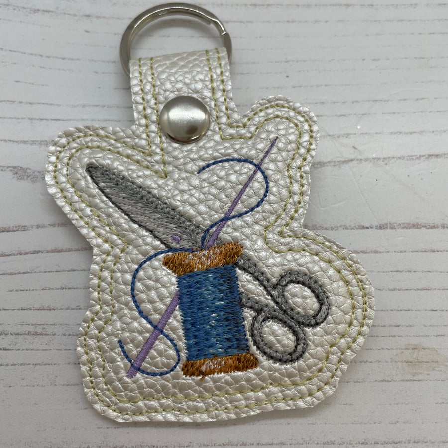 Sewing themed key ring PB15