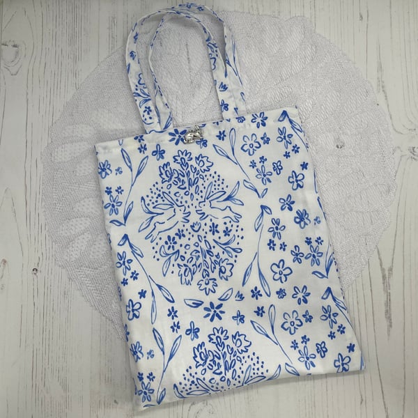 Blue & white leaping hare bunny gift bag B4