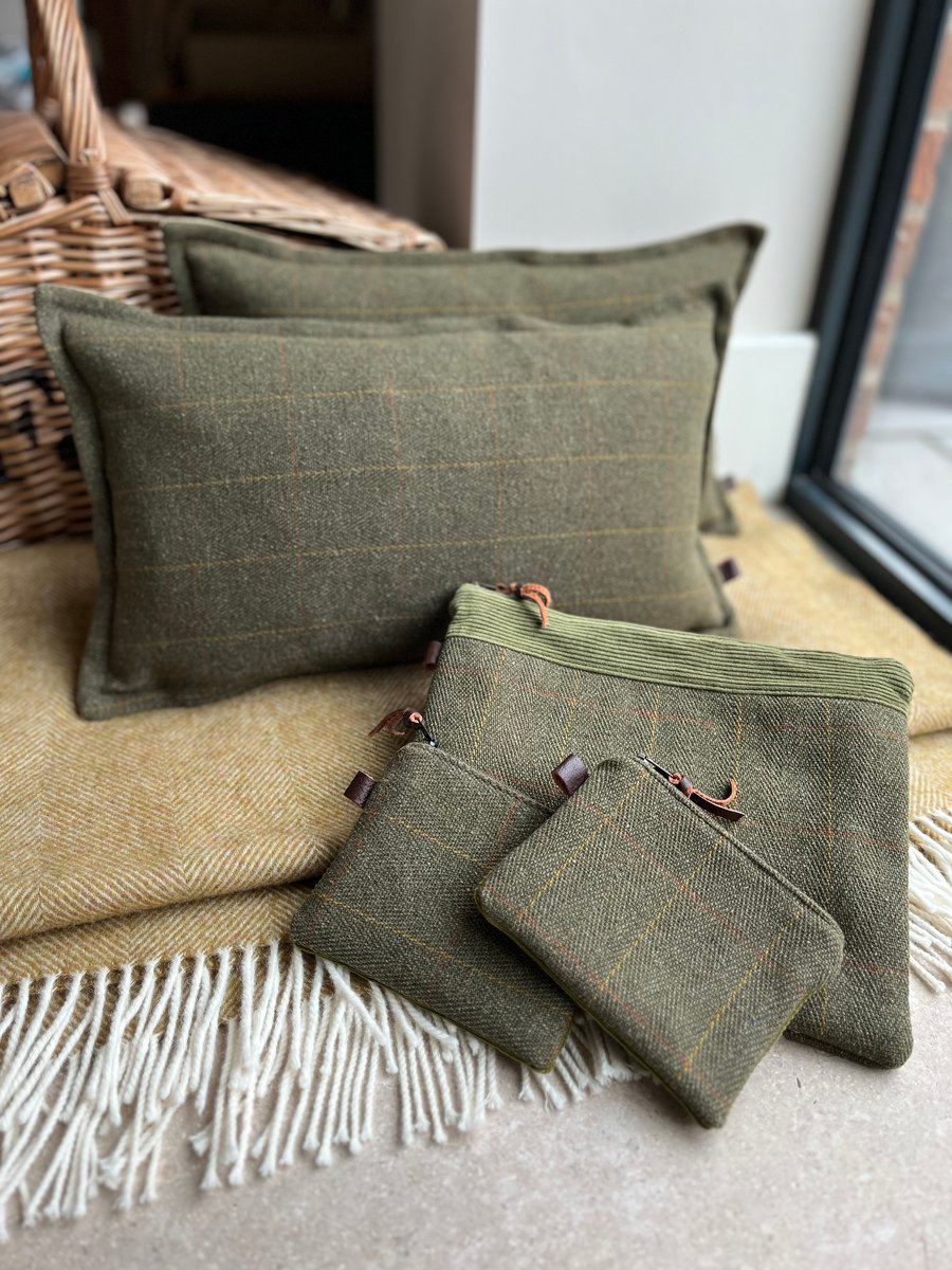 Green tweed coin purse corduroy back from repurposed shooting jacket