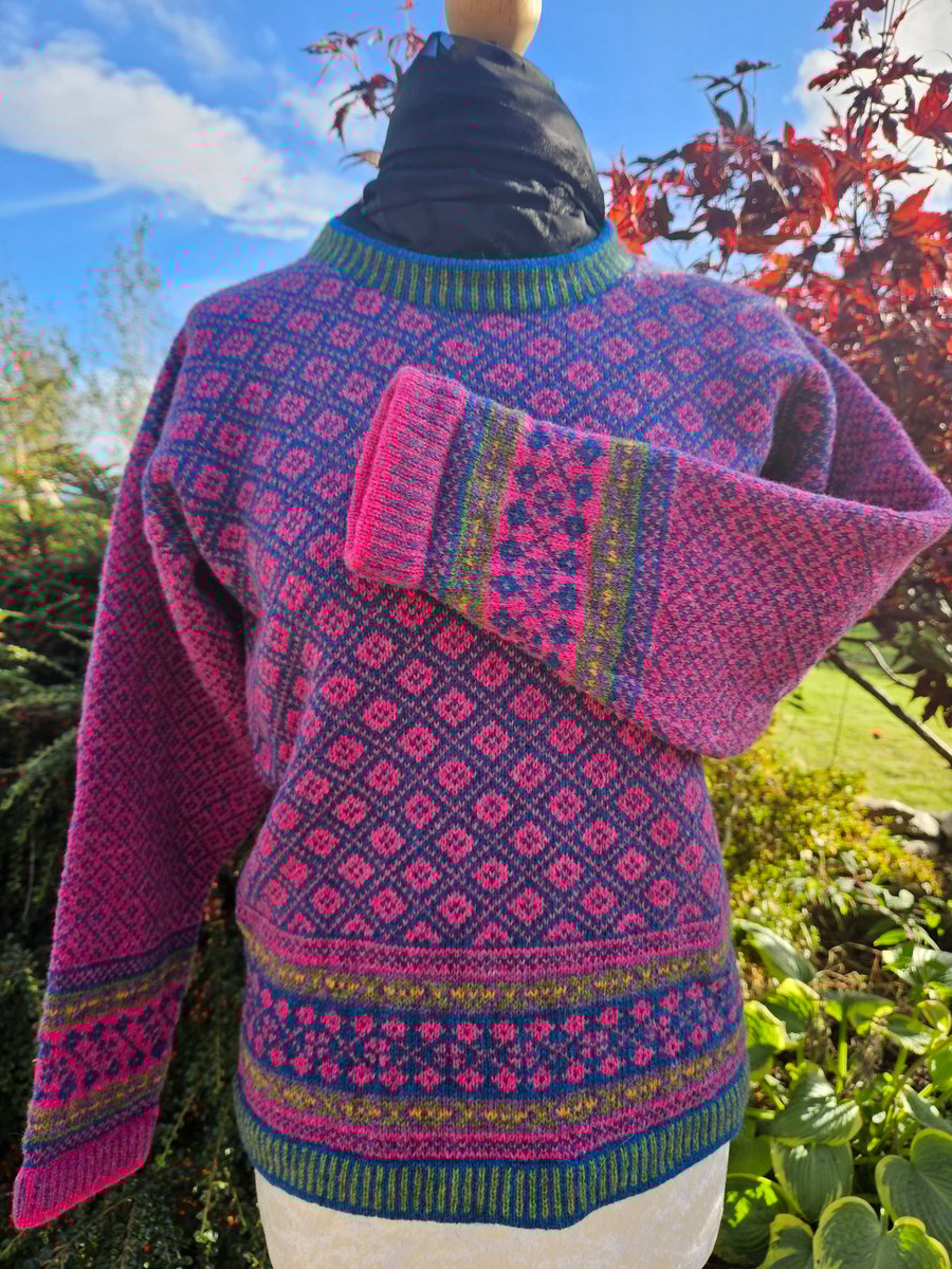 Fair Isle 'Coull' jumper, Atlantic and Carnation
