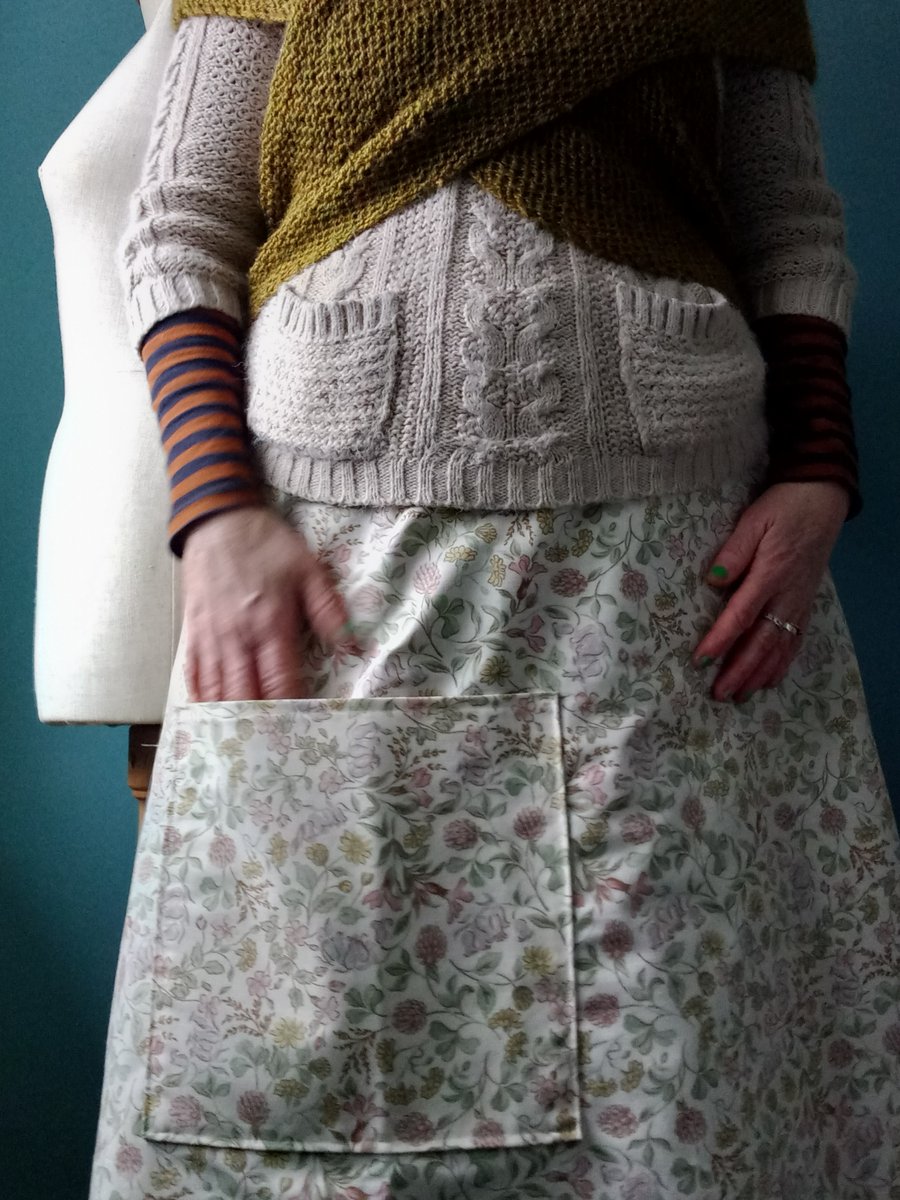 Handmade skirt. Adjustable waist 