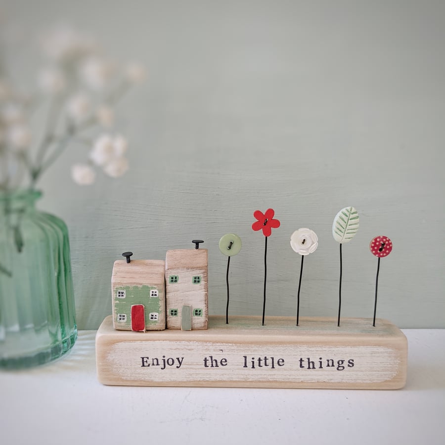 Little Wooden Houses with Clay & Button Garden 'Enjoy the little things'
