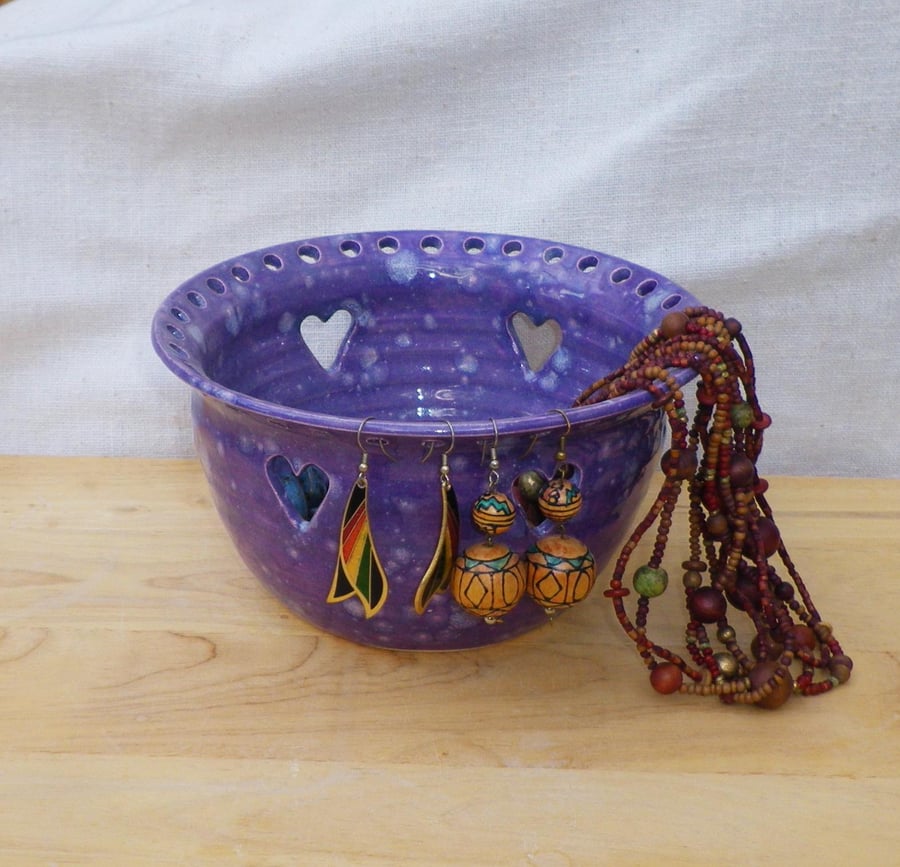 Jewellery earring bowl for organising displaying your jewelry ceramic pottery