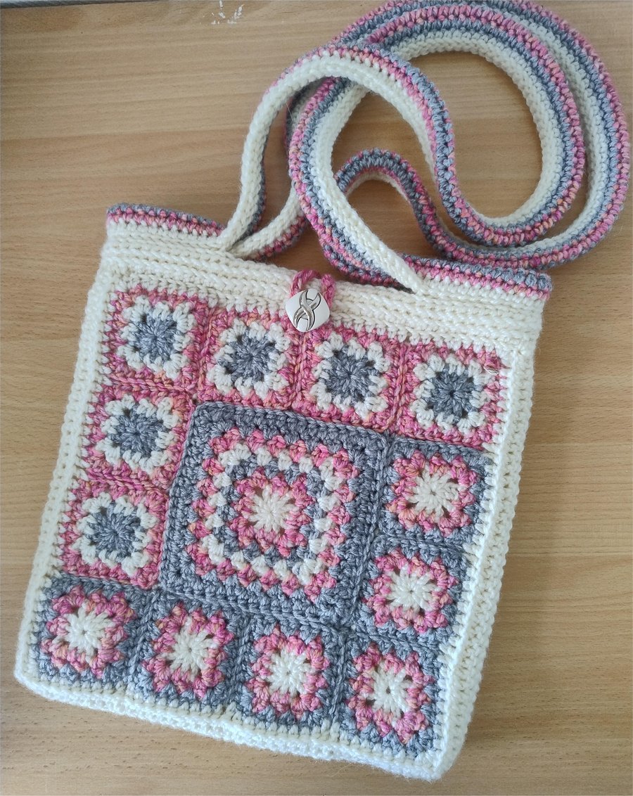 TOTE BAG - GRANNY SQUARE STYLE SHOULDER BAG