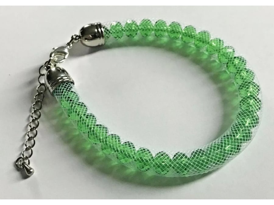 Green Mesh Bracelet. 8 inch with Ext Chain. Will fit 6.5 inch wrist