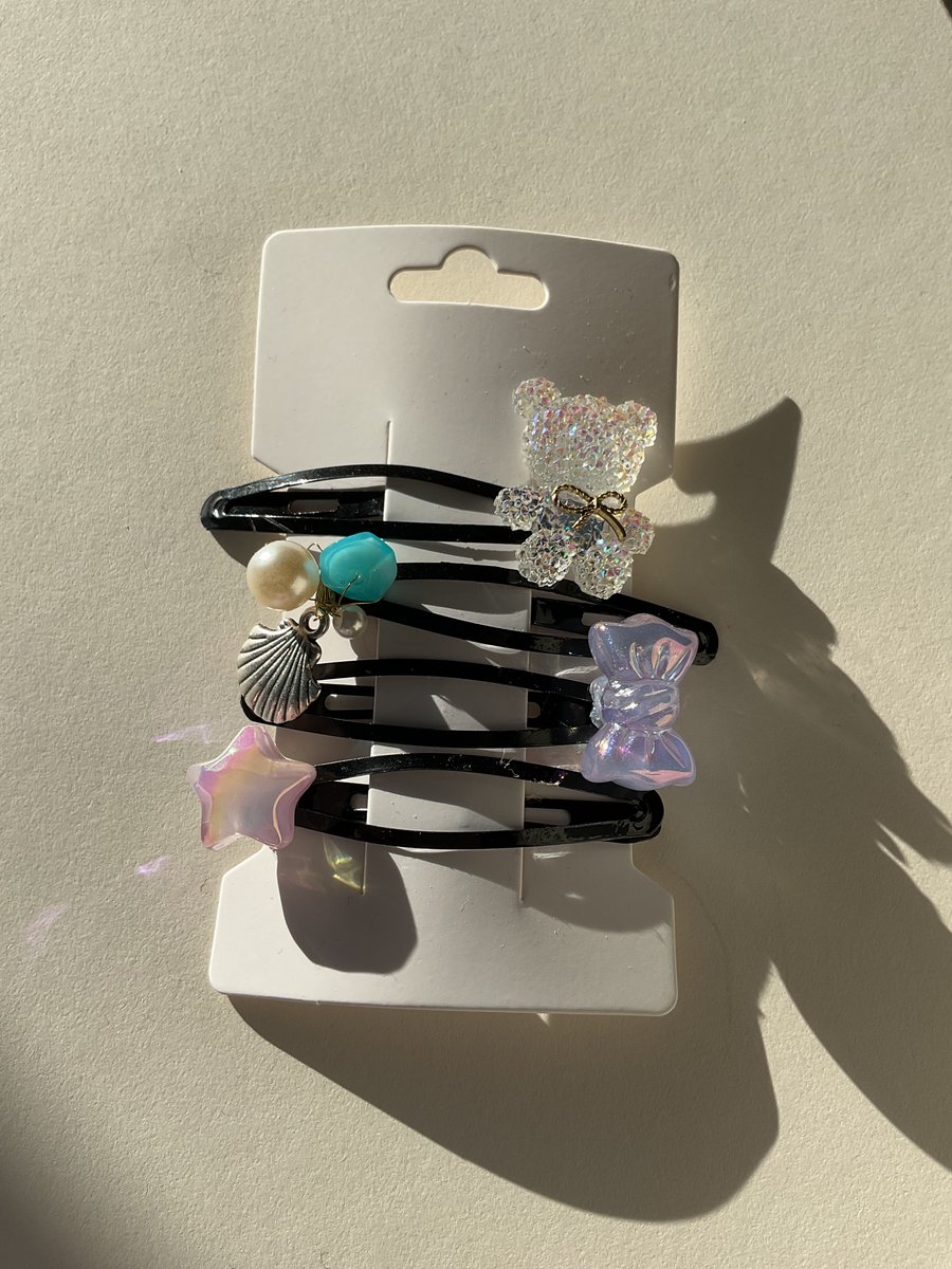 Assorted hair clips