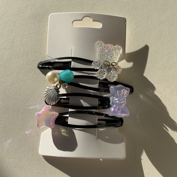Assorted hair clips