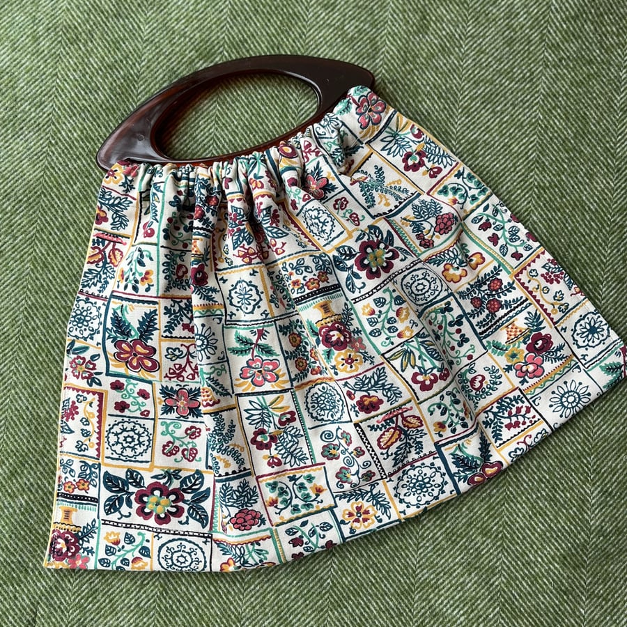 Retro fabric vintage style handbag knitting bag granny bag with plastic handles