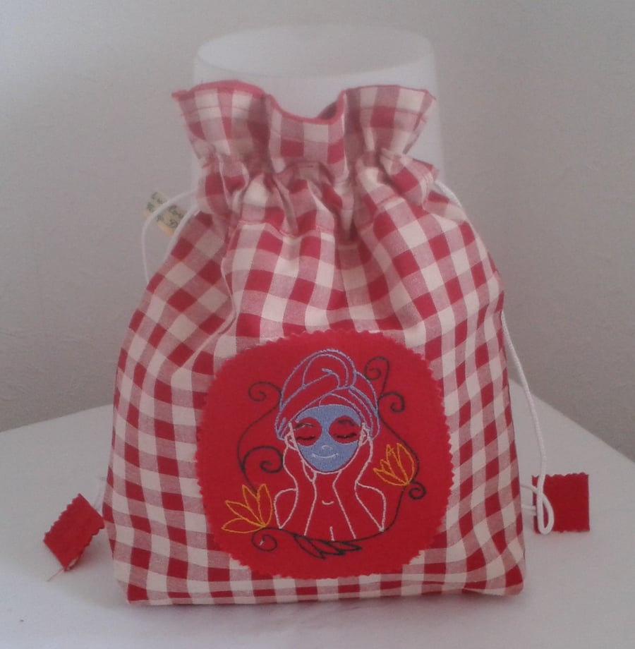 FACEPACK TOILETRY BAG