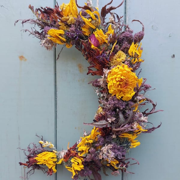 Dried Flower Crescent Moon Shape Wreath. 