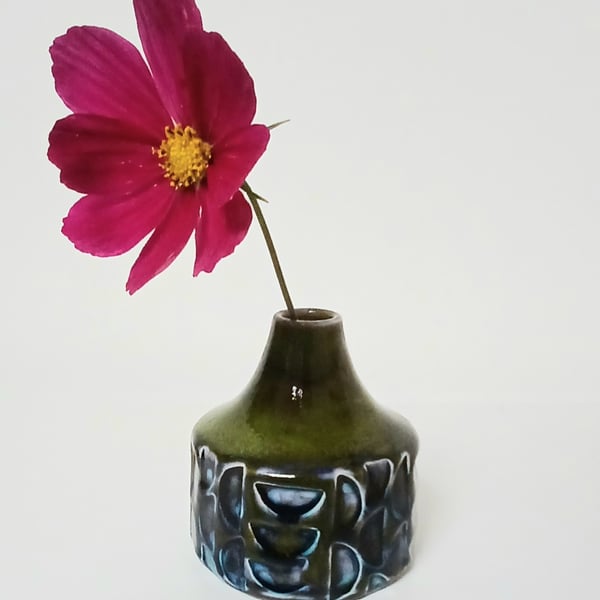 Bud vase