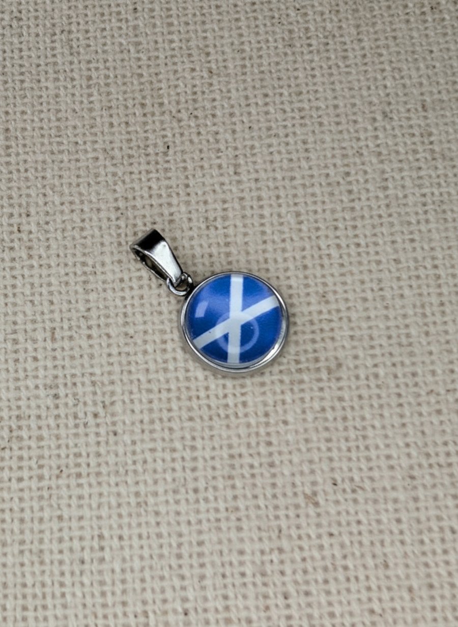 Scotland Flag Pendant - Small Glass Finished Charm - Scottish Flag
