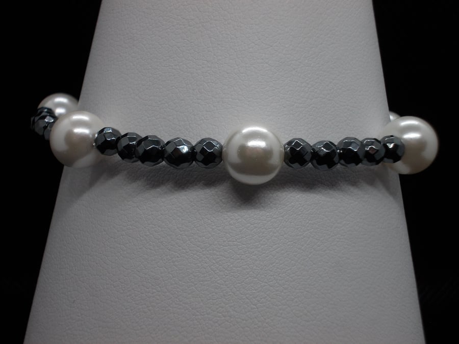 SALE - Haematite and shell pearl delicate bracelet