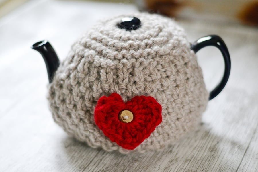 Heart Super Chunky Knitted 4-6 Cup  Tea Cosy Cover, Interchangeable Hearts