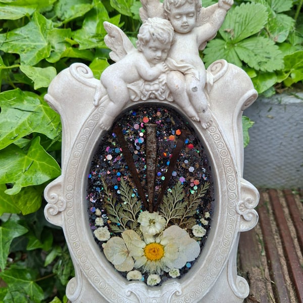 Gothic cherub angel photo frame home decor coffin nails floral botanical church