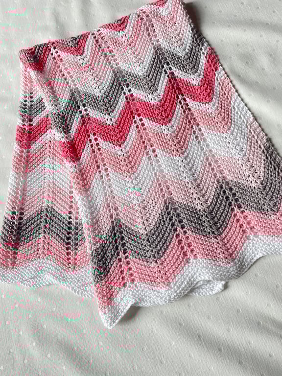 Pink, grey and white striped baby blanket in 100% cotton 