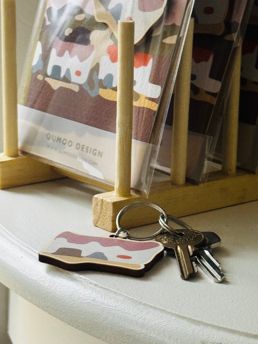 New Home new beginnings blank greetings card and wooden keyring (QM205)
