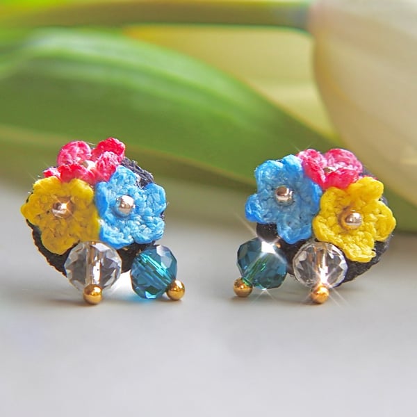 Microcrochet Three Colors Floral Stud Earrings 