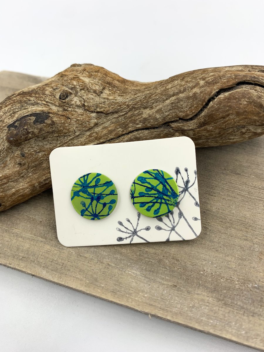Lime green and blue aluminium cow parsley circle stud earrings.