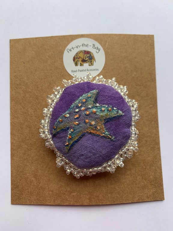 Handmade and hand painted fabric pin brooch with starfish design 