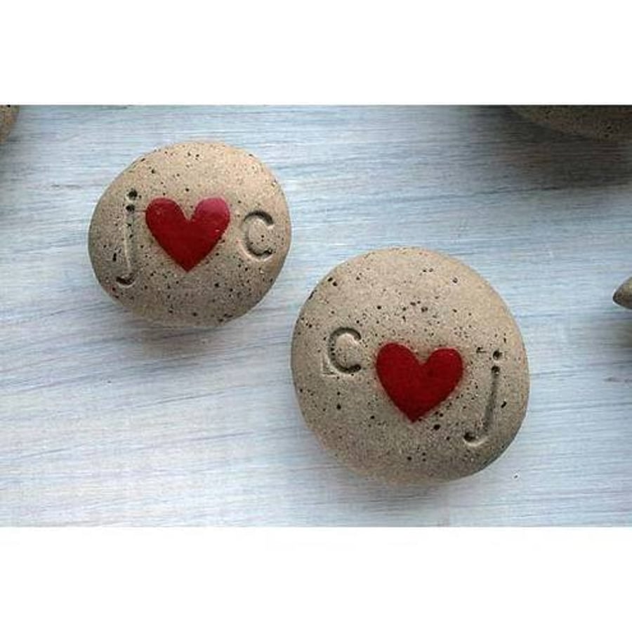 Wedding favours - personalised heart pebbles 