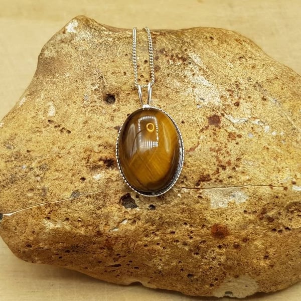Tiger's eye pendant necklace. 925 sterling silver necklaces for women.