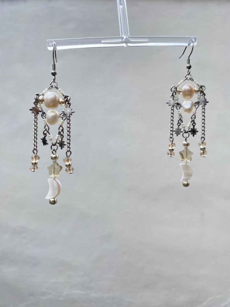 Elowyn - Moon & Star Earrings 