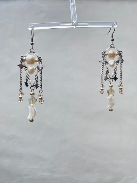 Elowyn - Moon & Star Earrings 