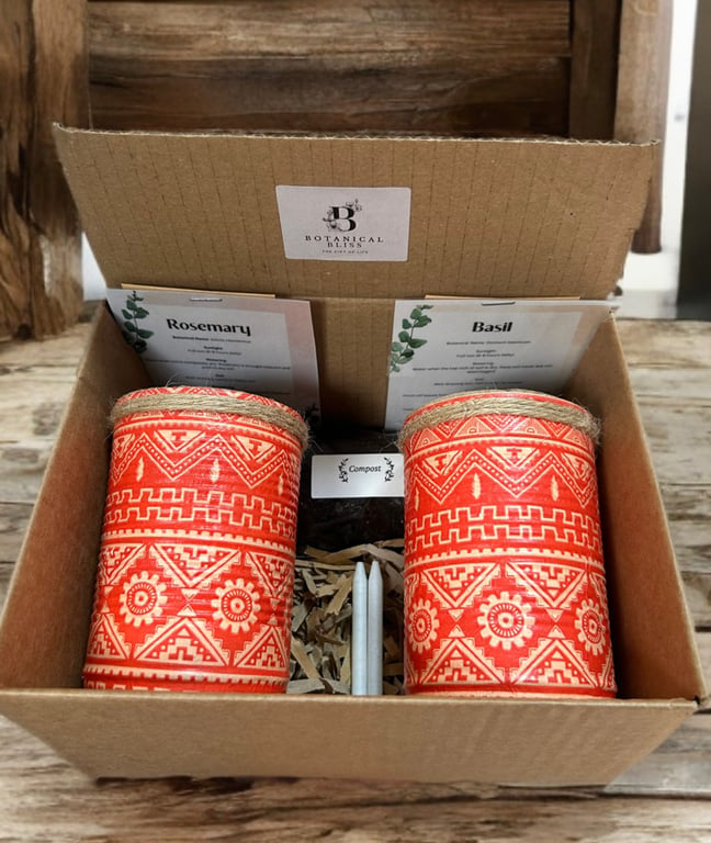 Red Aztec Tribal gift set with 2 pots 